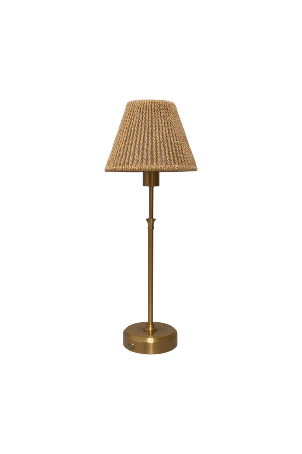 Lampada da tavolo con base in ottone satinato e paralume in corda naturale rustico chic, a noleggio per eventi a Roma.
