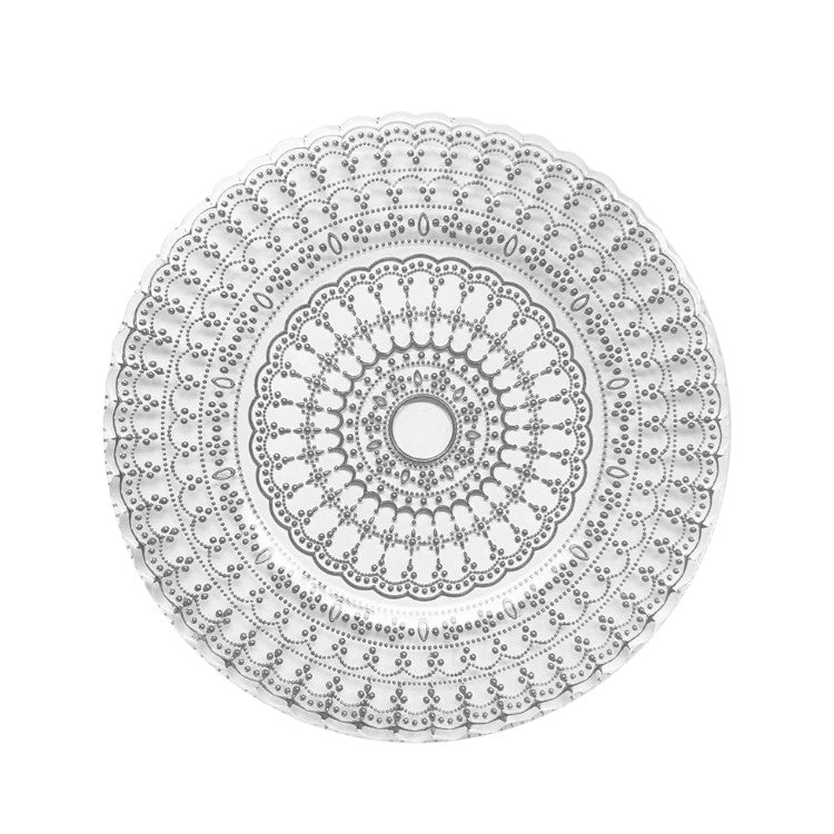 Sottopiatto in vetro trasparente con raffinato motivo barocco inciso, a noleggio per matrimoni ed eventi a Roma.