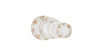 Set di piatti in porcellana bianca decorati con fiori rosa e arancio e sottili fili dorati concentrici, a noleggio
