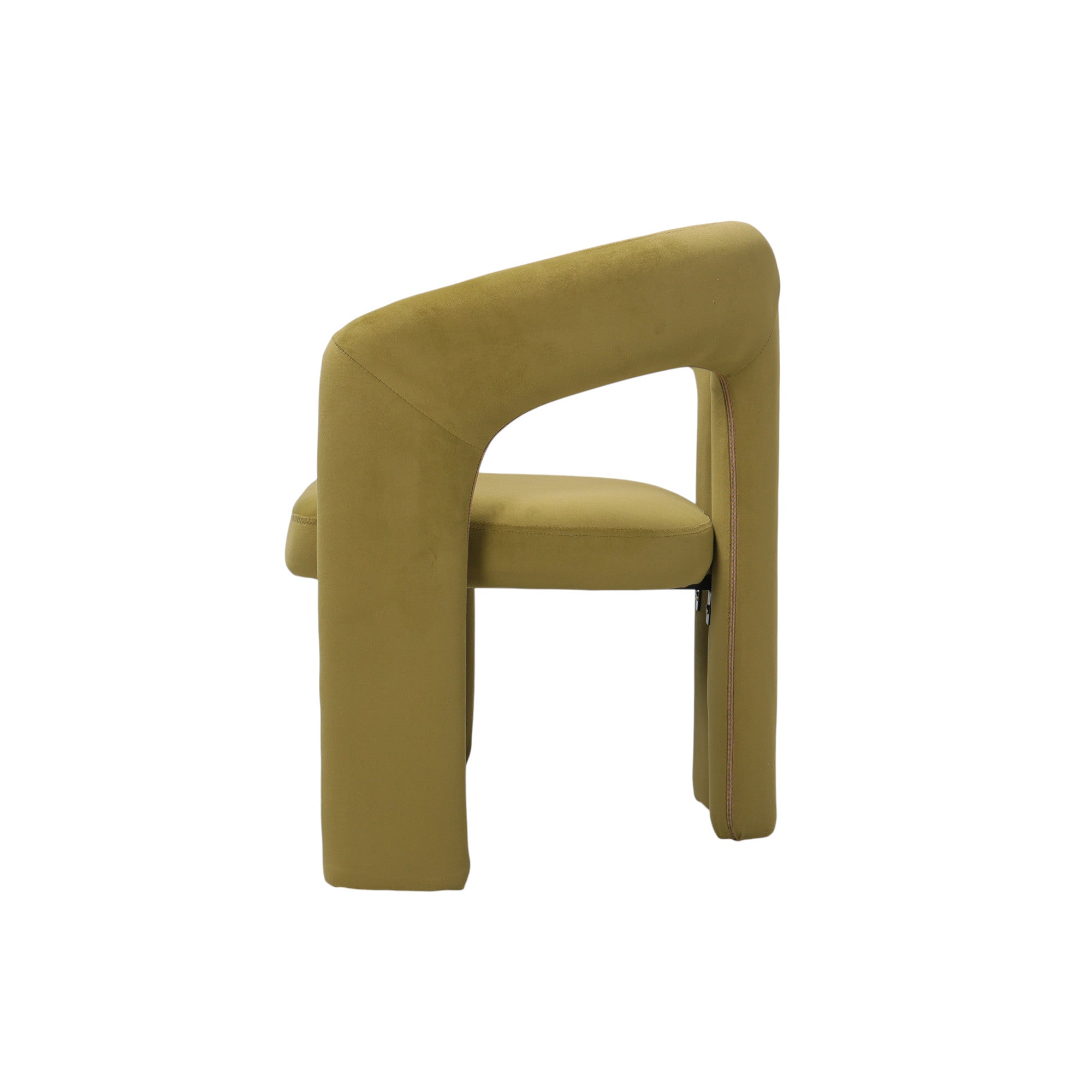 Laterale di sedia imbottita design moderno in velluto verde oliva con schienale avvolgente spezzato e linee morbide, a noleggio per eventi
