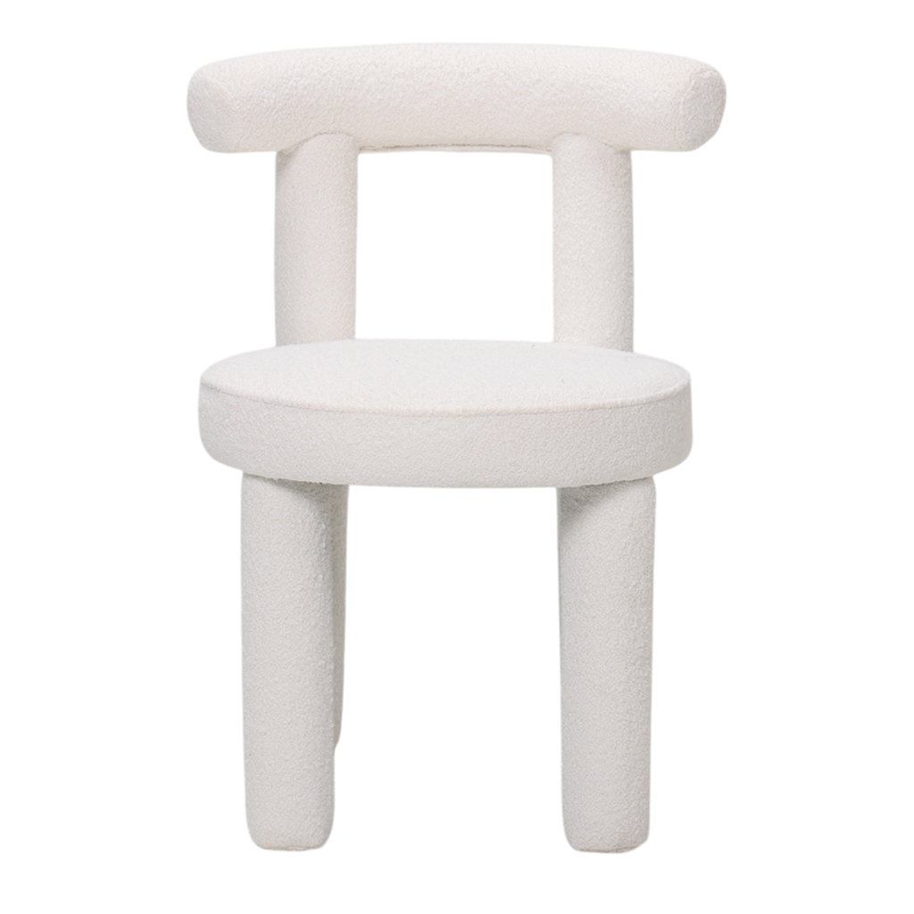 Sedia imbottita bianca bouclé in velluto con schienale curvo e gambe cilindriche di design contemporaneo, a noleggio a Roma