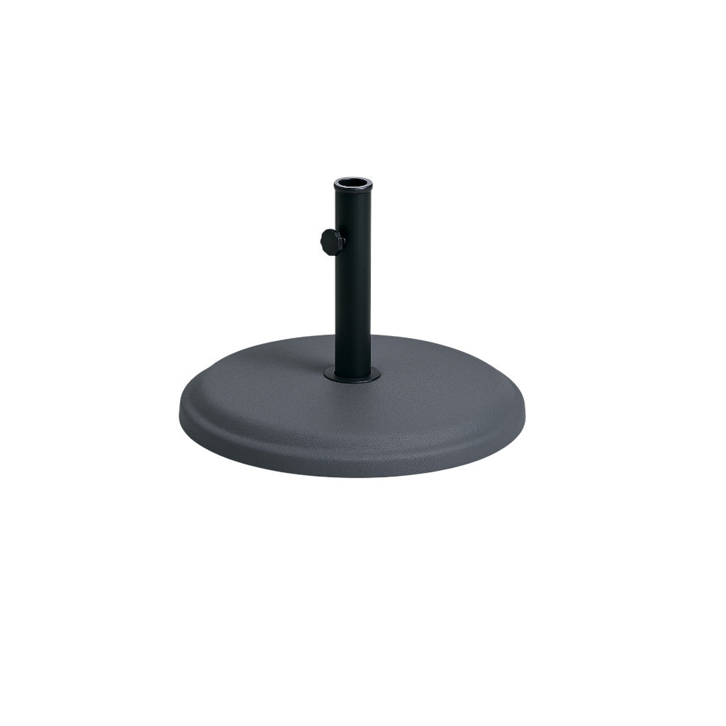 Piede di ombrellone decorativo in tessuto crema con frange pendenti in stile boho chic o balinese, a noleggio per eventi a Roma.
